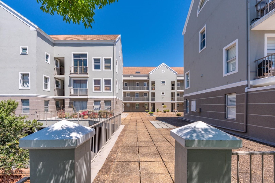 1 Bedroom Property for Sale in Gardens Western Cape